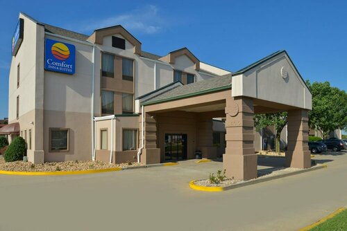 Гостиница Comfort Inn & Suites