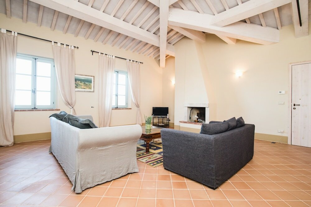 Фото Luxury resort in the Tuscan countryside