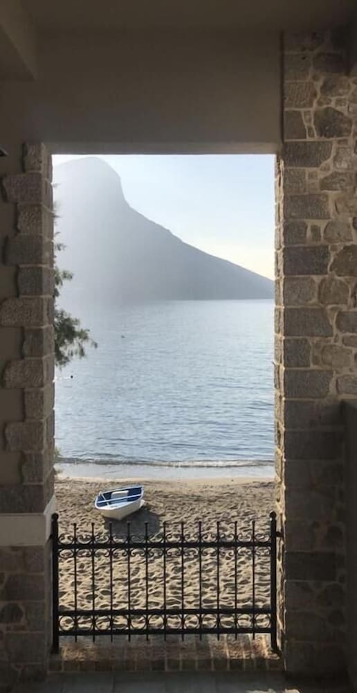 Фото Massouri Beach Hotel