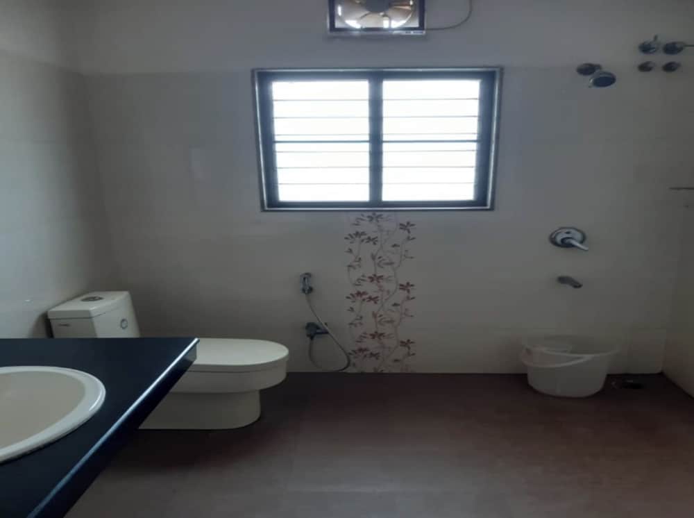 Фото Mayfair Service Apartments