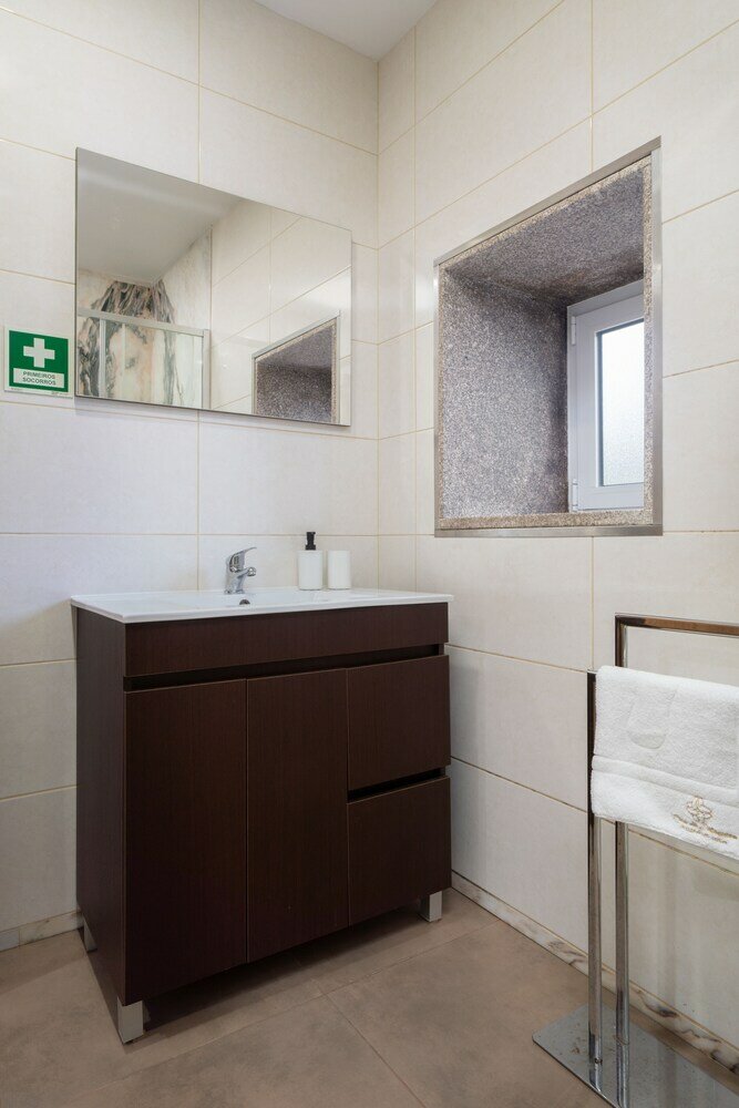 Фото Casa da Petisqueira 61 - Paredes-Oporto