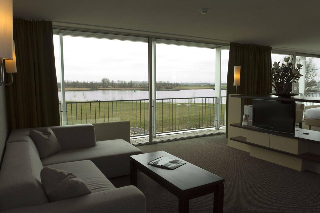 Фото Van der Valk Hotel Ara Zwijndrecht