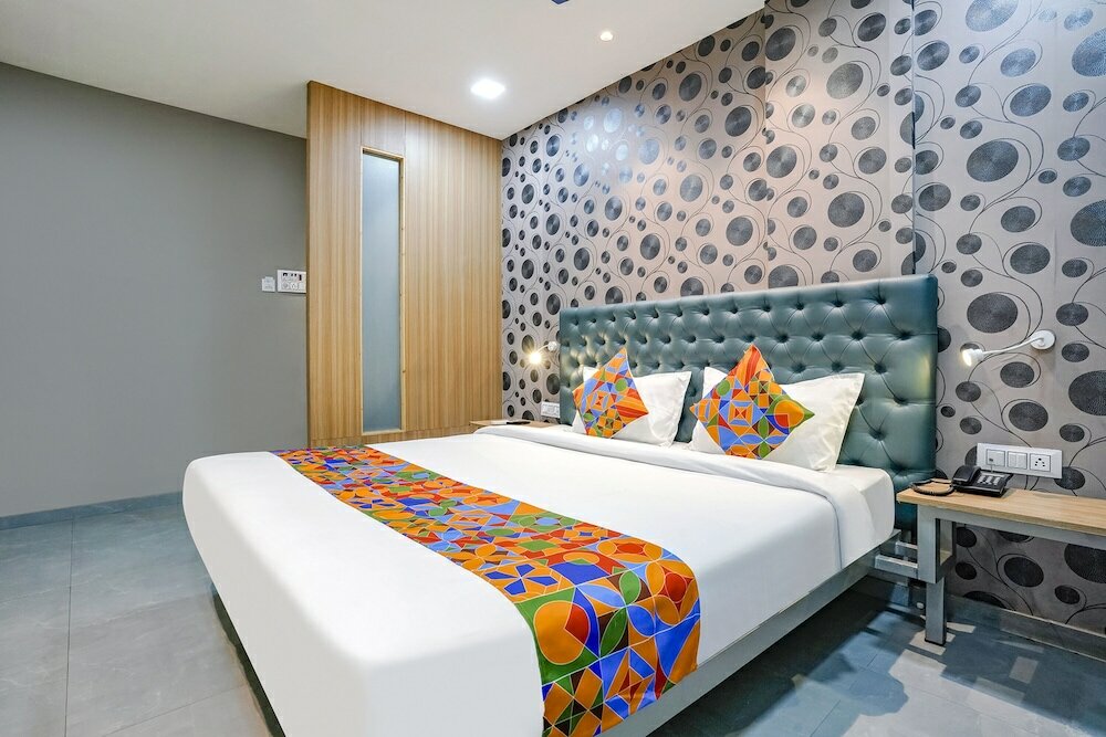 Фото Fabhotel Arc Palace