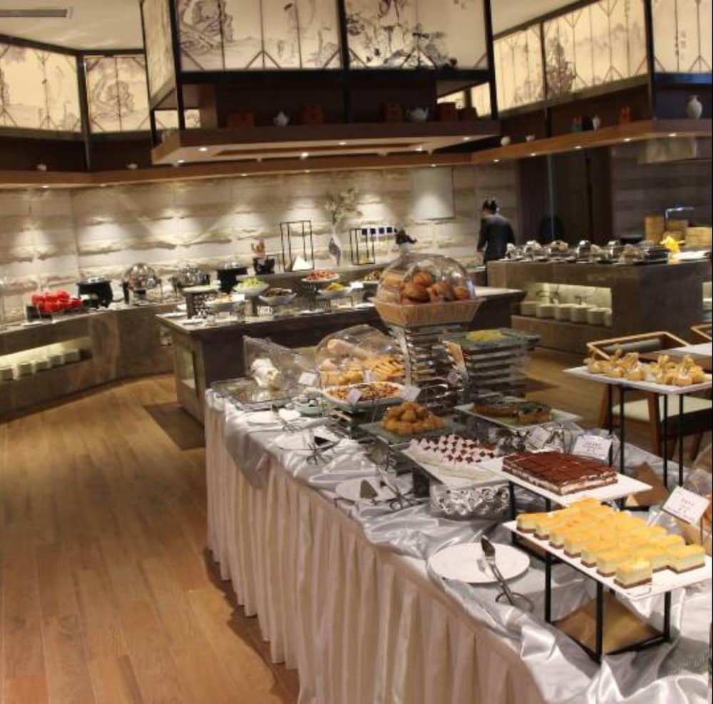 Фото Queshan Lake Arcadia Intl Resort