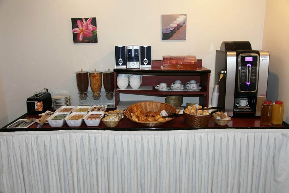 Фото Hotel Du Midi