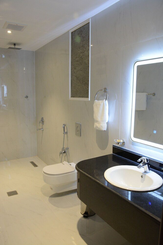 Фото Al-Ewan Hotel Apartments