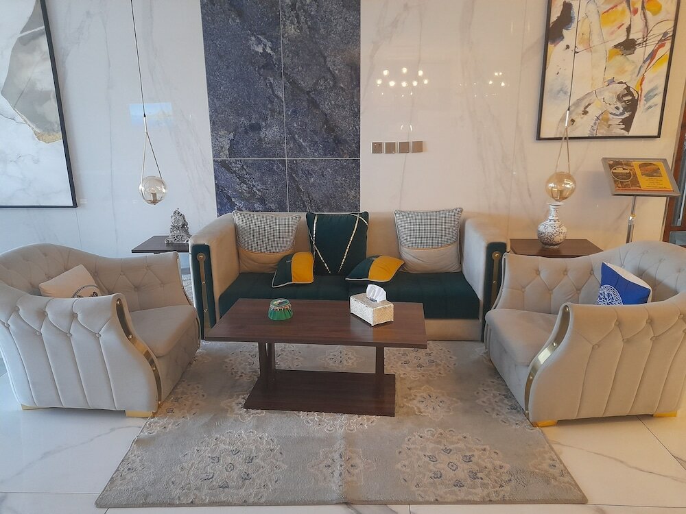 Фото Green Hills Hotel