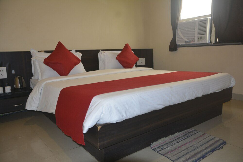 Фото Dhar-Mandav Road