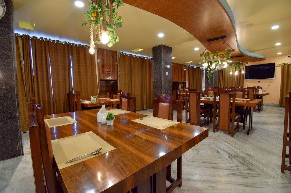 Фото Fabhotel Red Rose