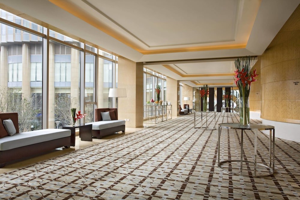Фото Sheraton Grand Shanghai Pudong Hotel & Residences