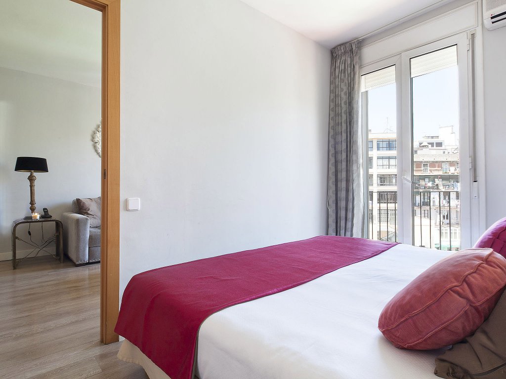 Фото Grandom Suites Barcelona