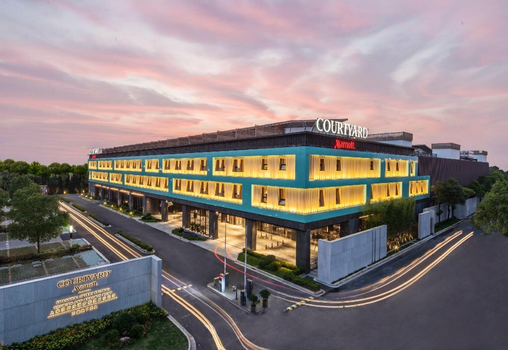 Фото Courtyard Shanghai International Tourism and Resorts Zone