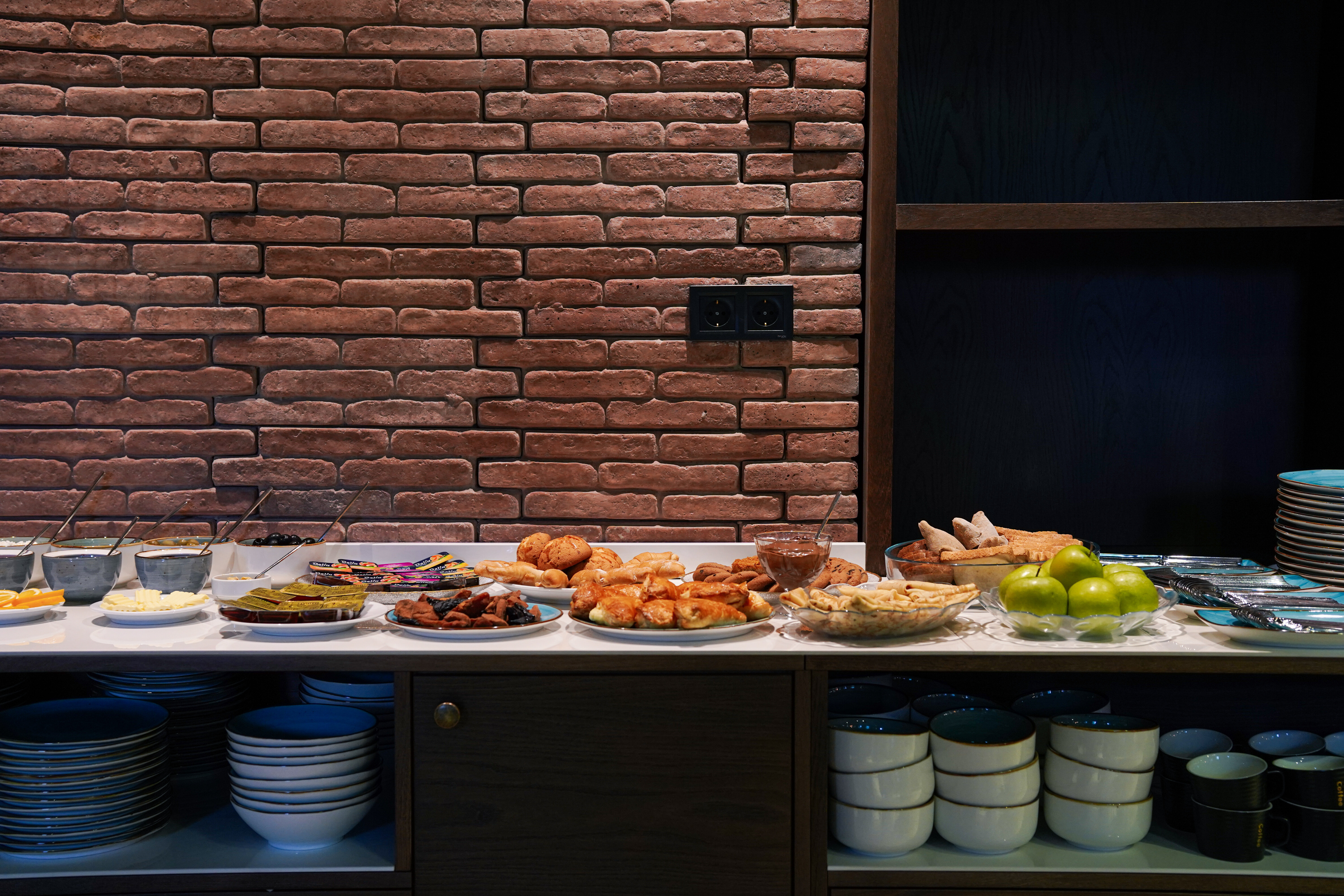 Фото Epigraph Town Hotel