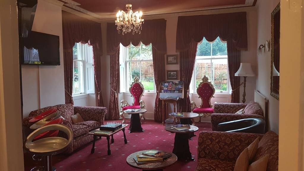 Фото Wentworth House