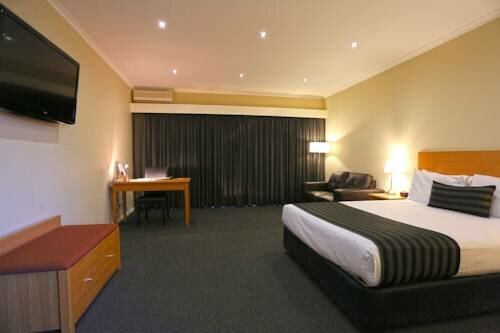 Гостиница Quality Hotel Melbourne Airport в Мельбурне