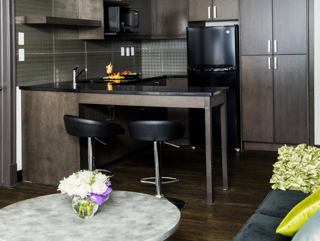 Фото Best Western Plus Village Park Inn