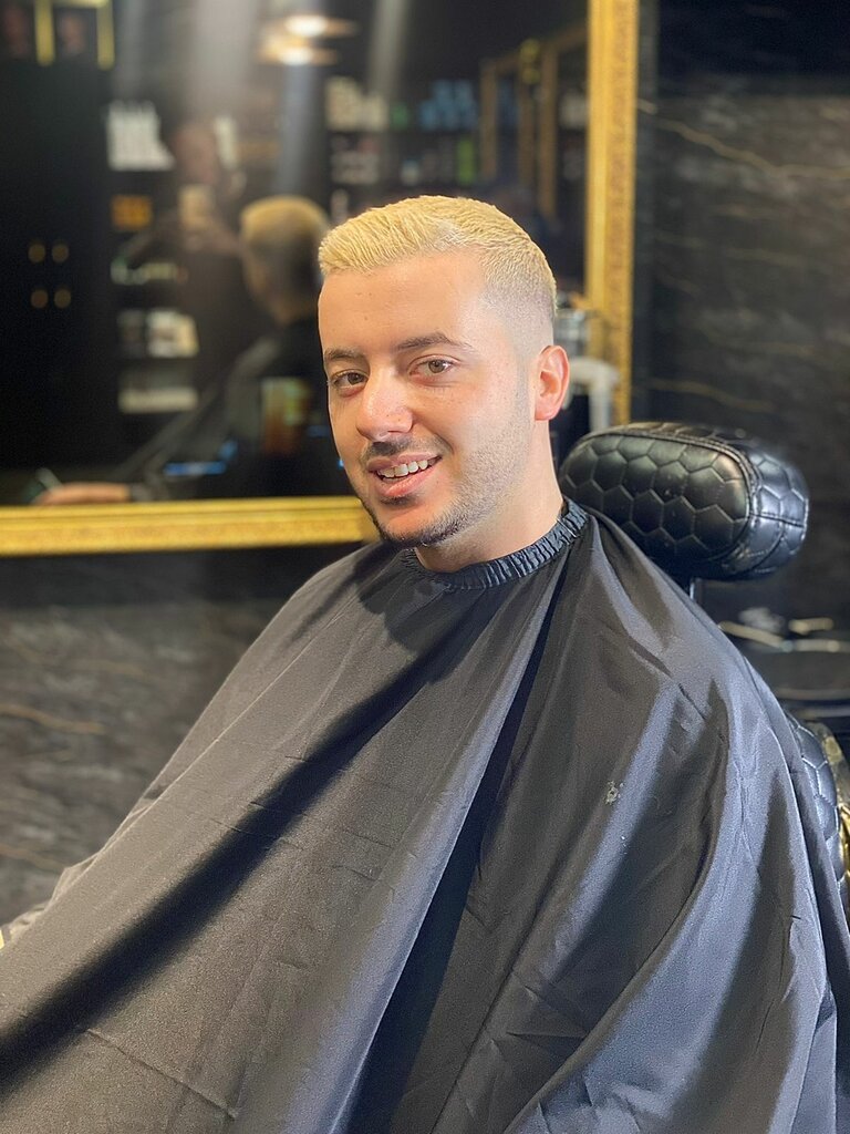 Hairdresser Typical, Dubai, photo