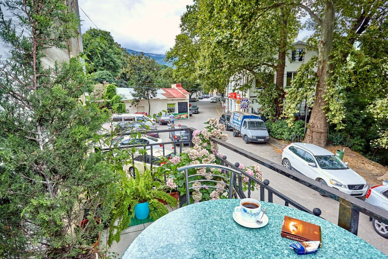 Фото Ливада