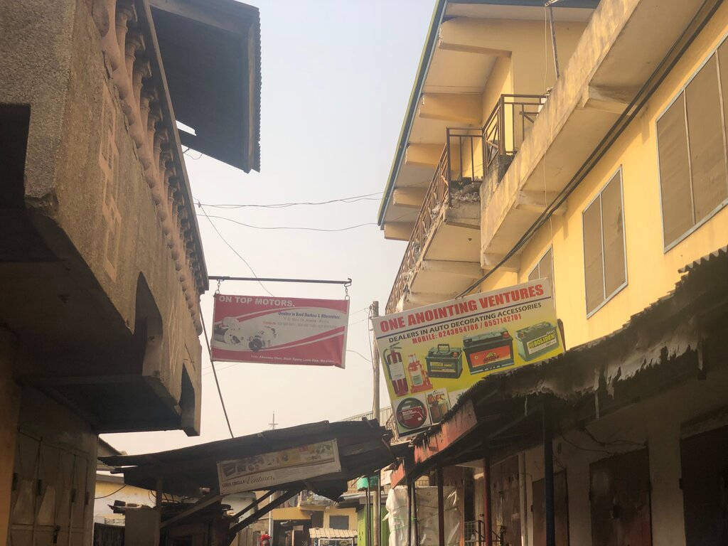 Lubricants On Top Motor, Accra, photo