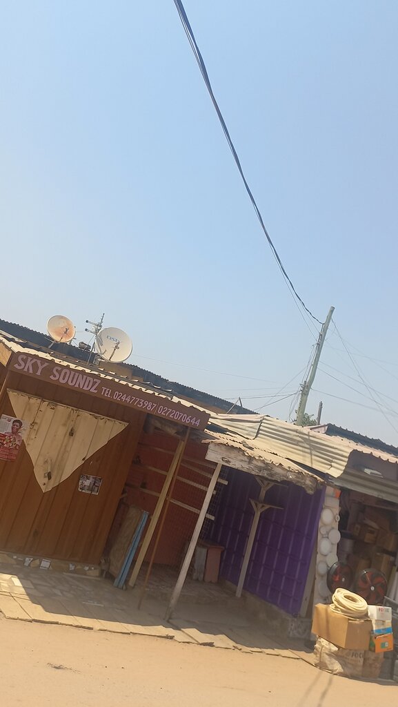 Sound and lighting equipment Sky Soundz, Accra, photo