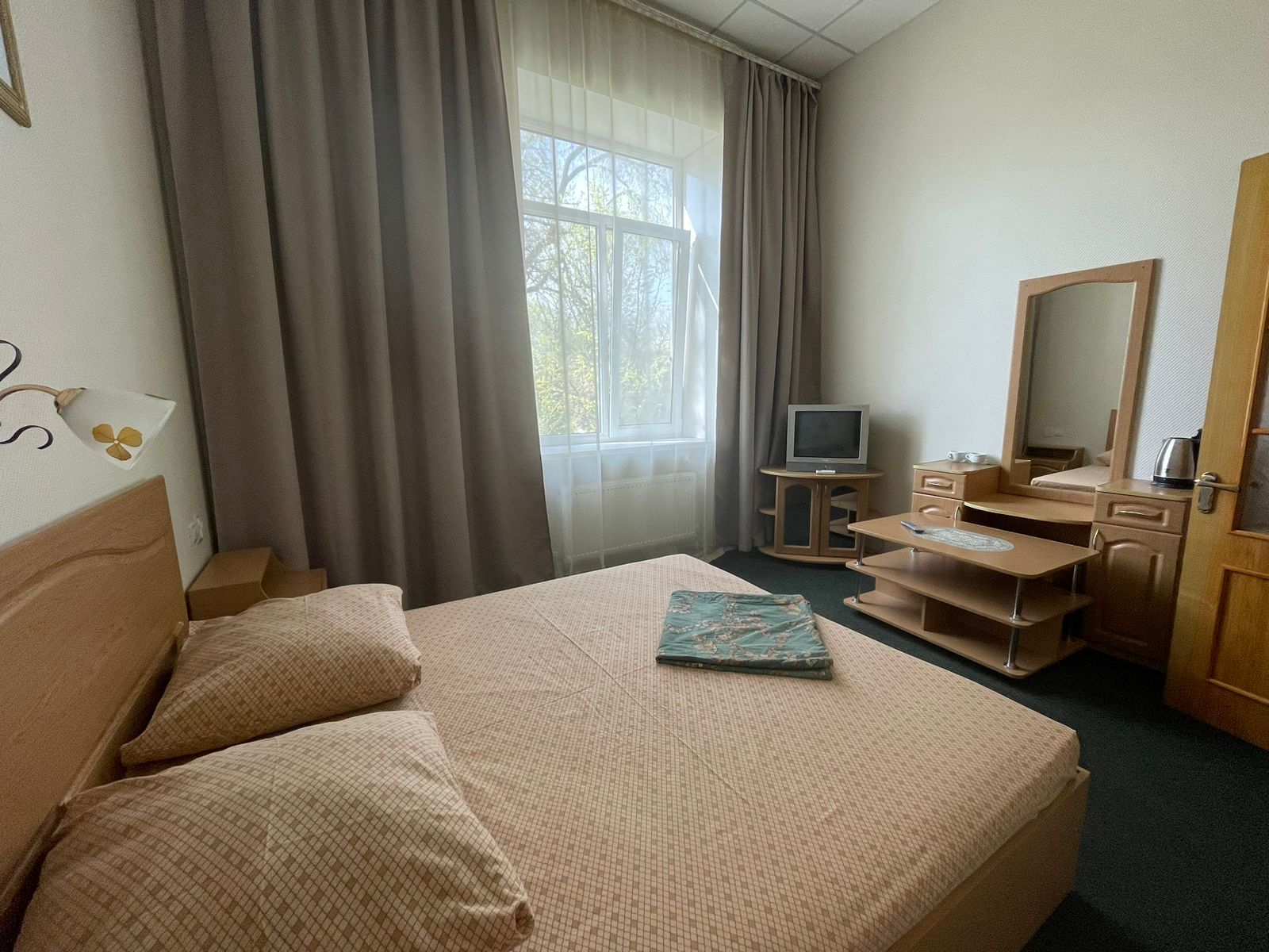 Фото отеля 2