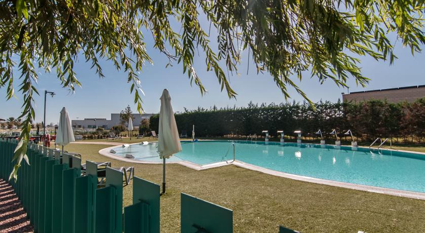 Фото Barcelona Airport Hotel