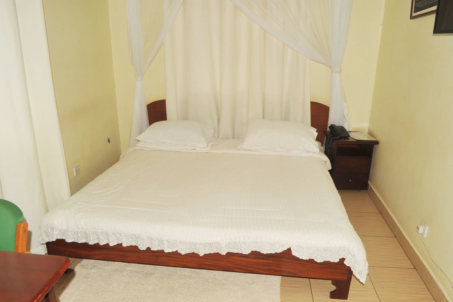 Фото New Scroll Inn Hotel