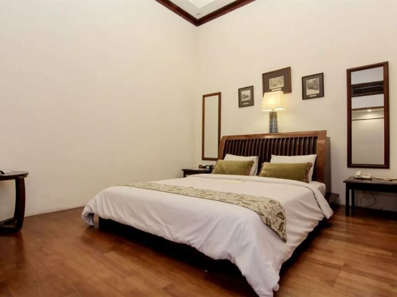 Фото Roemahkoe Heritage Hotel