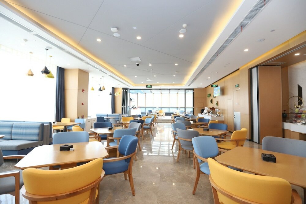 Фото Holiday Inn Express Chengdu Xindu, an Ihg Hotel