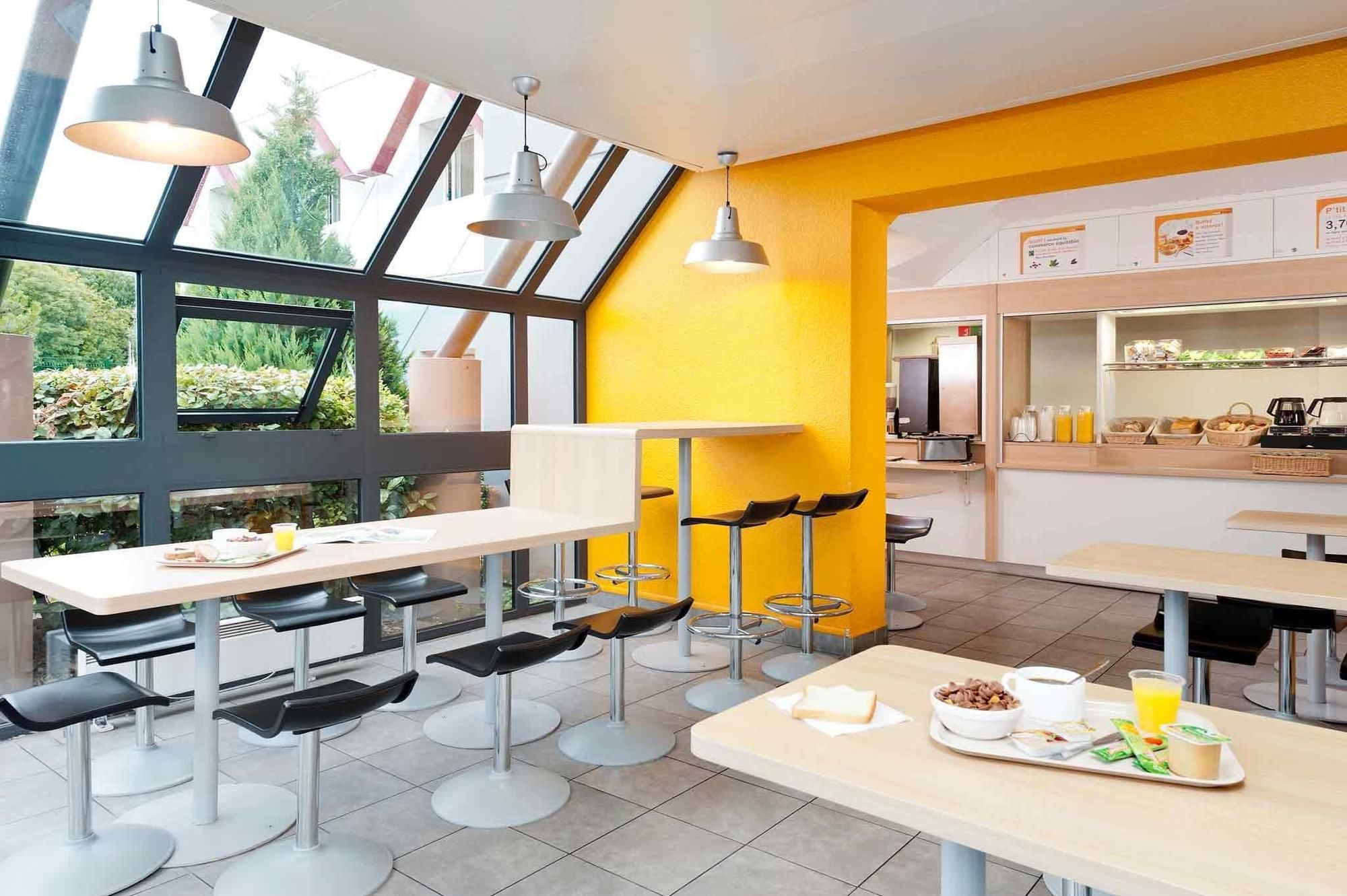 Фото HotelF1 Paris Gennevilliers