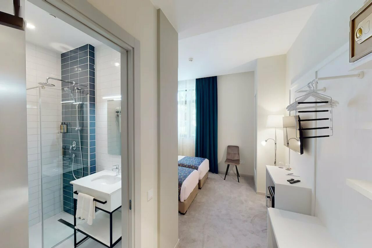 Фото Epigraph Town Hotel