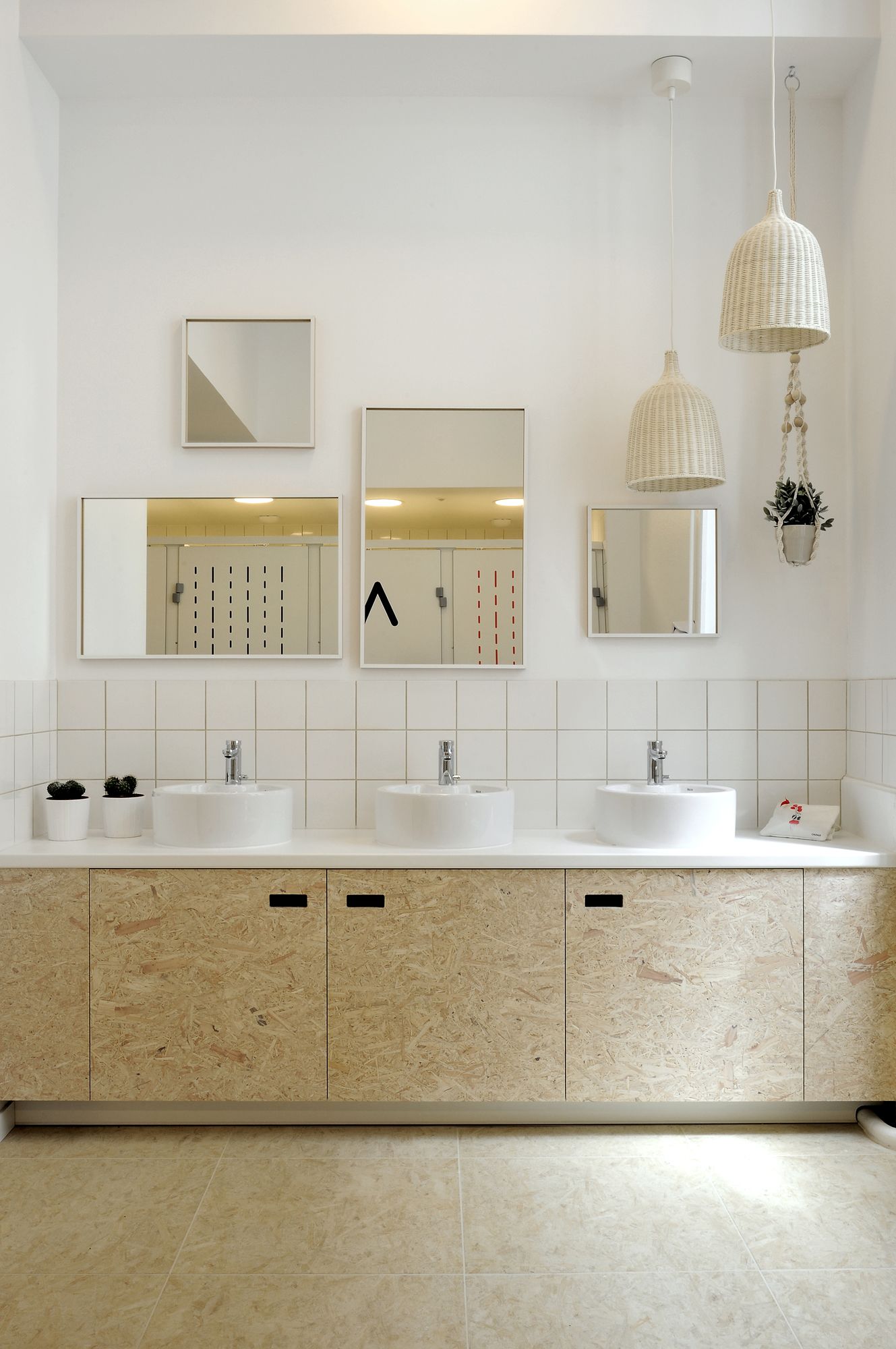 Фото Away Hostel & Coffee Shop