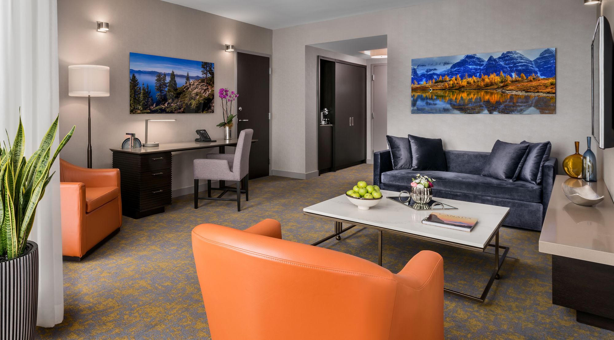 Фото Hotel X Toronto by Library Hotel Collection