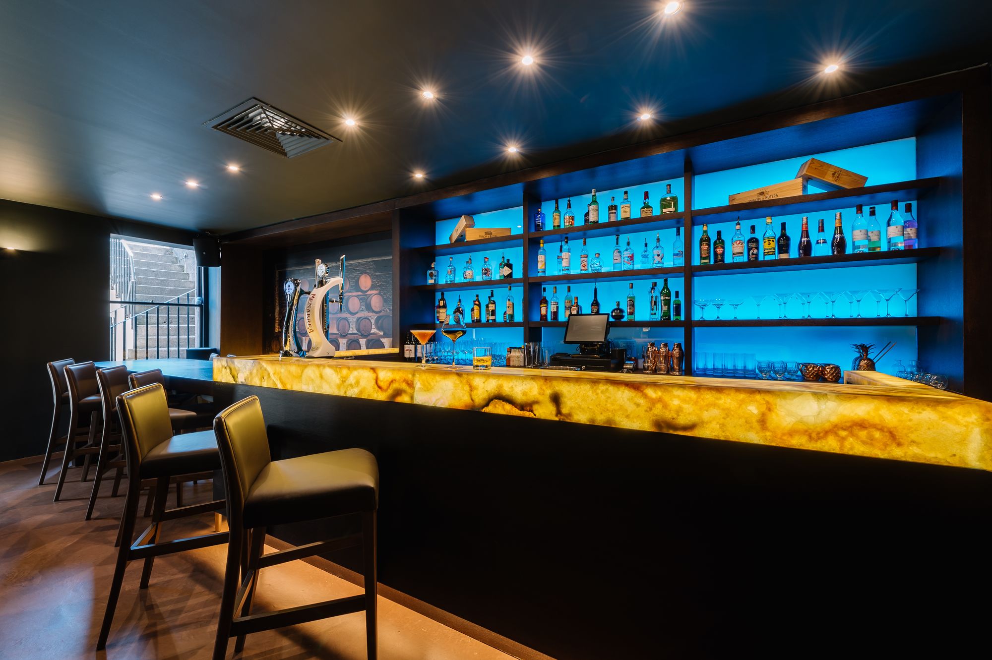 Фото The Wine House 1821