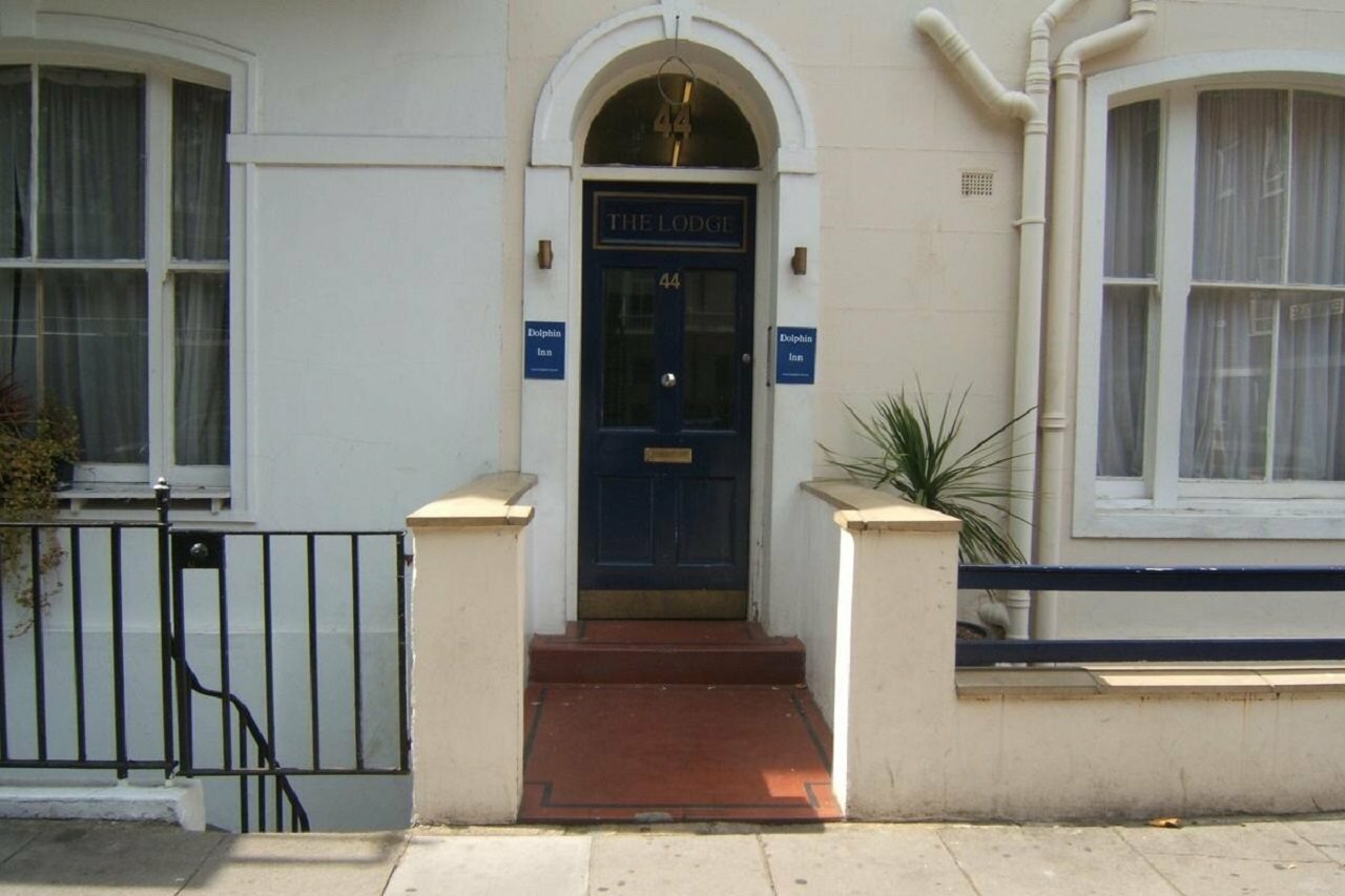 Фото Dolphin Inn
