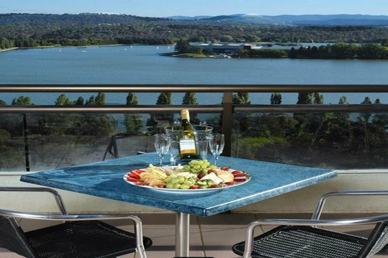 Фото BreakFree Capital Tower