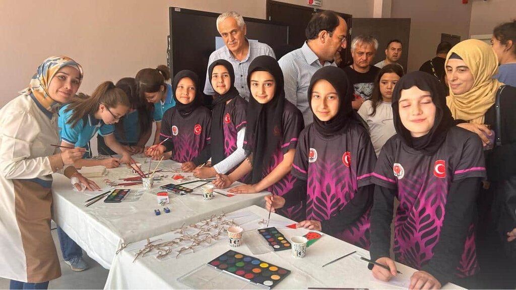 School Bolu Imam Hatip Middle School, Bolu, photo