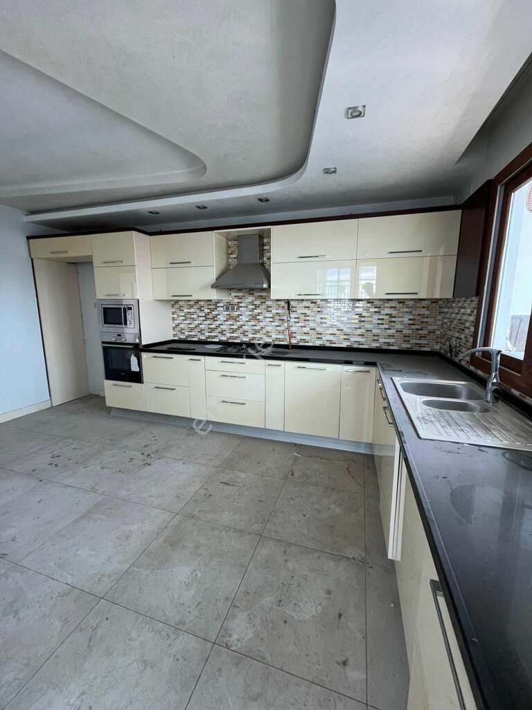 Hostel Emlakjet, Canakkale, photo