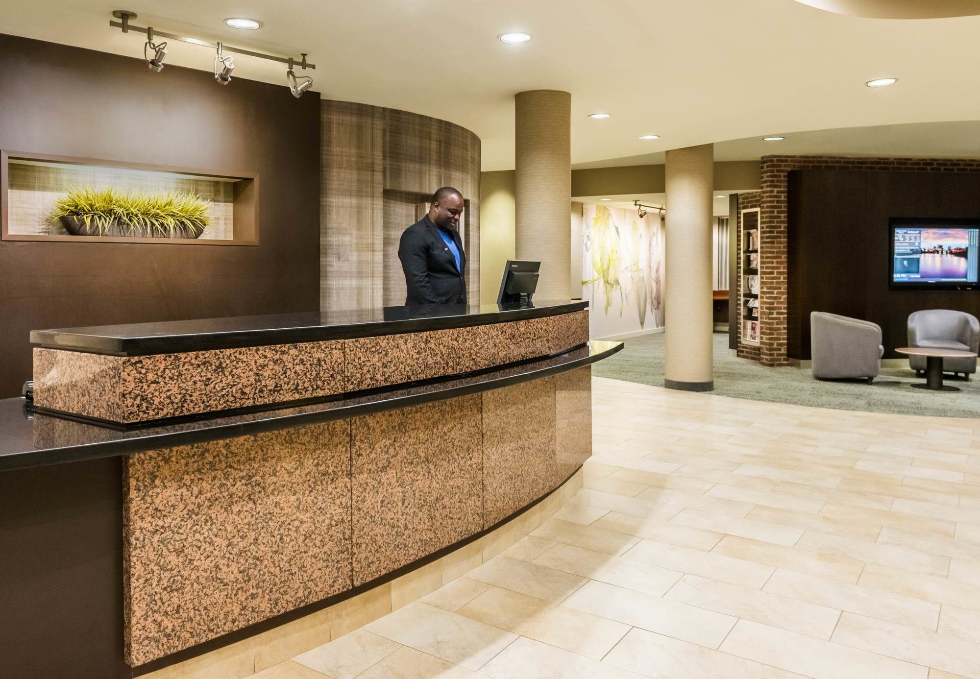 Фото Courtyard by Marriott Providence Lincoln