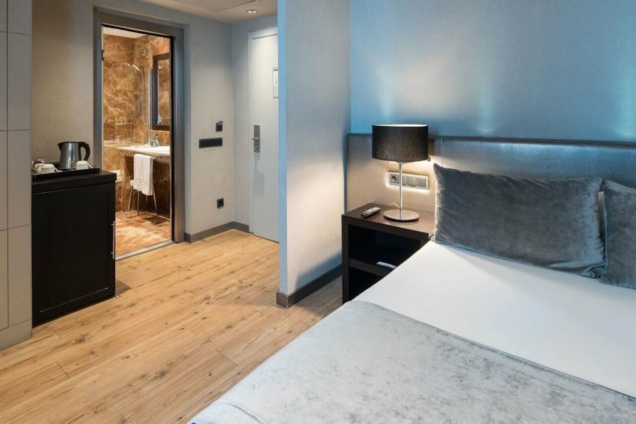 Фото Отель Catalonia Portal de l’Ángel