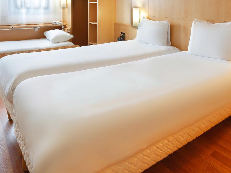 Фото ibis Etampes