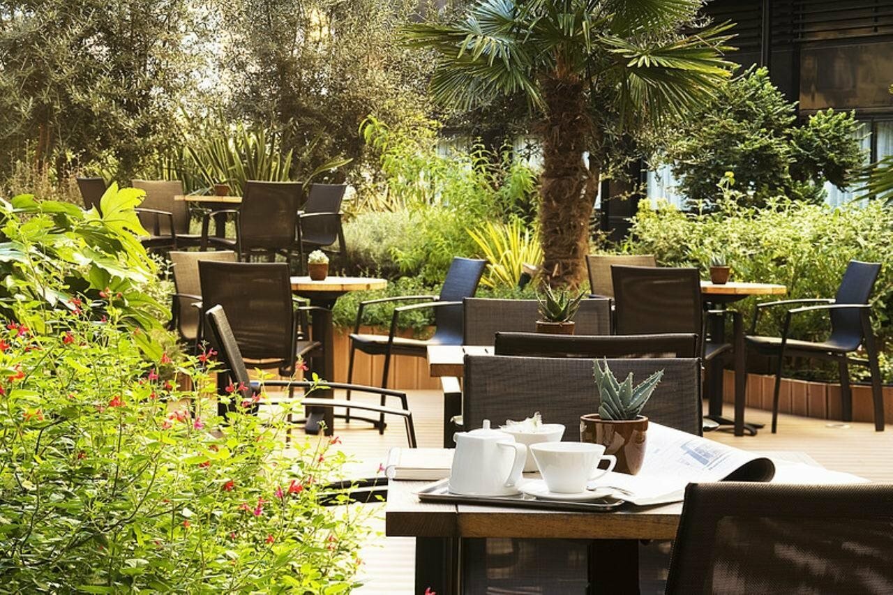 Фото отеля 2