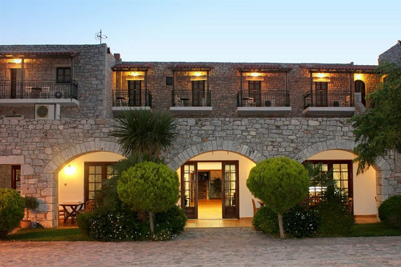 Фото отеля 1