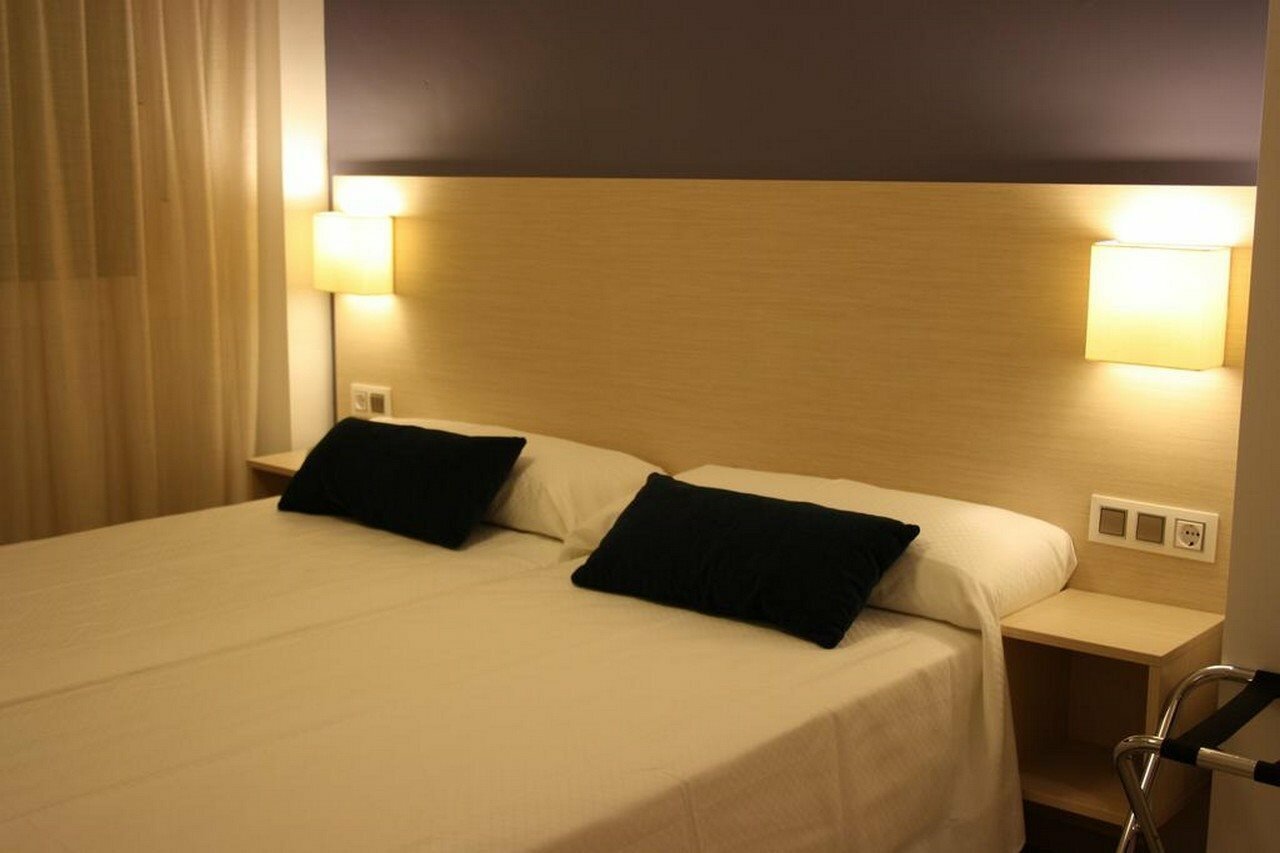 Фото Apartamentos Turísticos Playa Bárbate