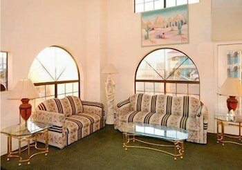 Фото Travelodge by Wyndham Kingman