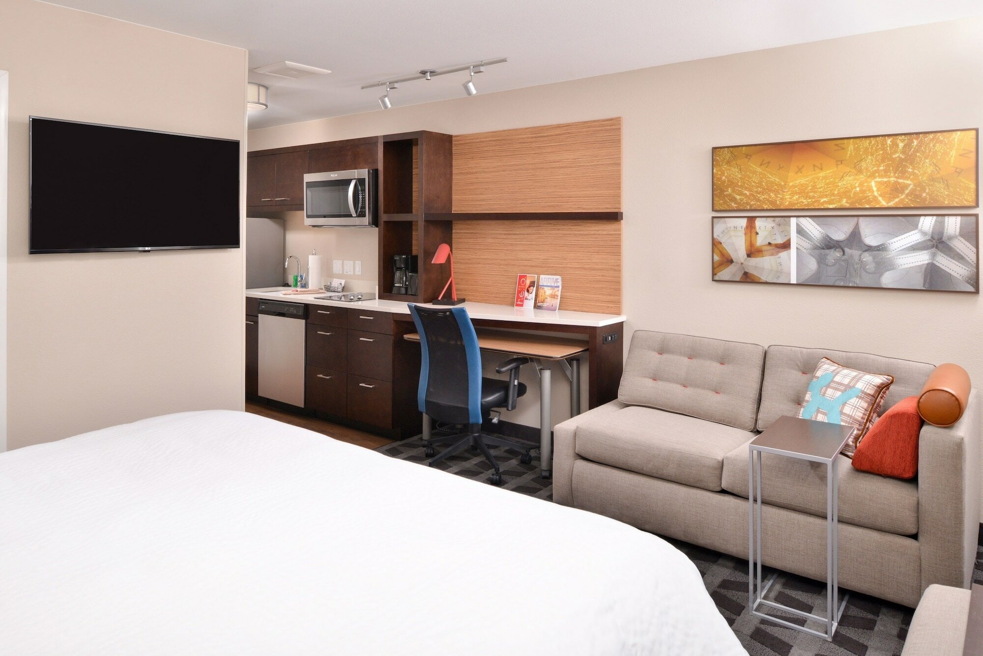 Фото TownePlace Suites by Marriott Ontario Chino Hills