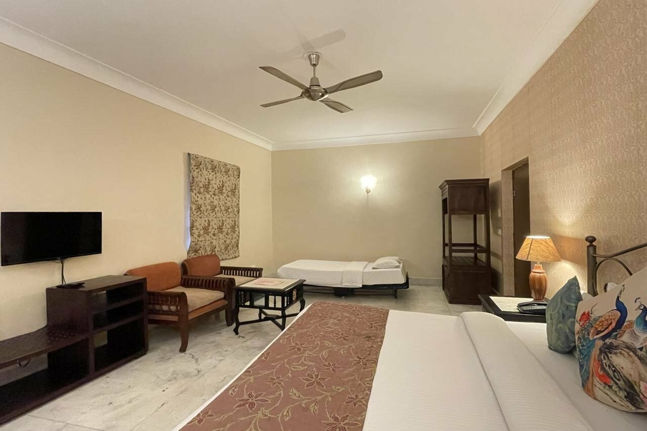 Фото Suryaa Villa - A City Centre Hotel