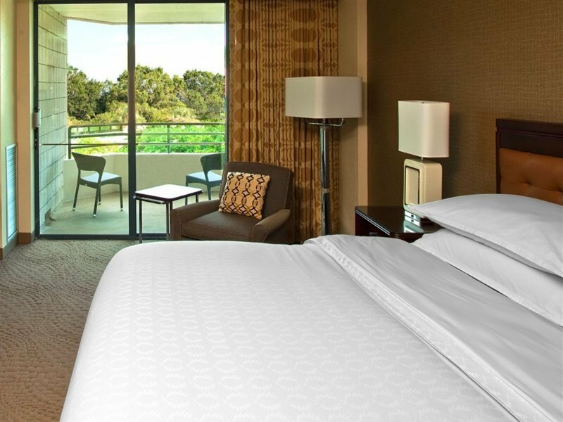 Фото Sheraton Tampa Brandon Hotel