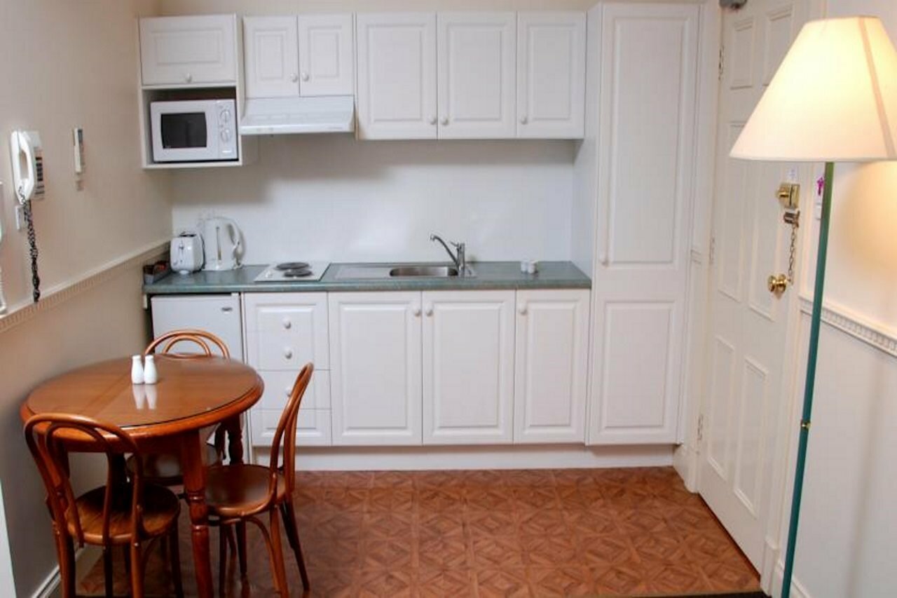 Фото Majestic Tynte Street Hotel