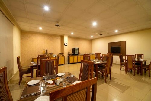 Гостиница Hotel One Lalazar Multan в Мултане